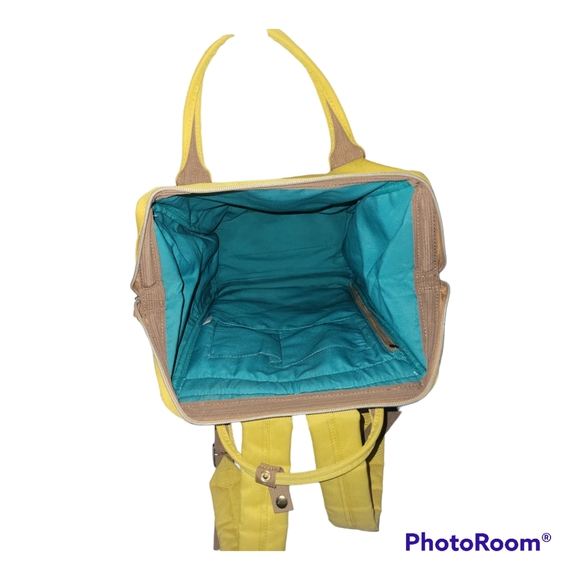 Yellow 💛 backpack - Picture 6 of 6